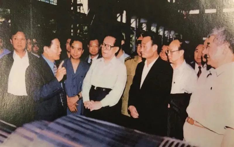 1999年6月16日，时任中共中央总书记、国家主席、中央军委主席江泽民在我司